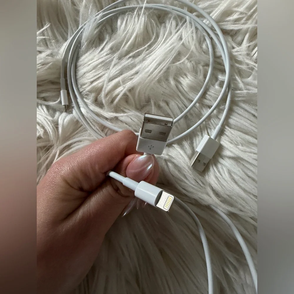 Apple iPhone Lightning cord bundle (x2)